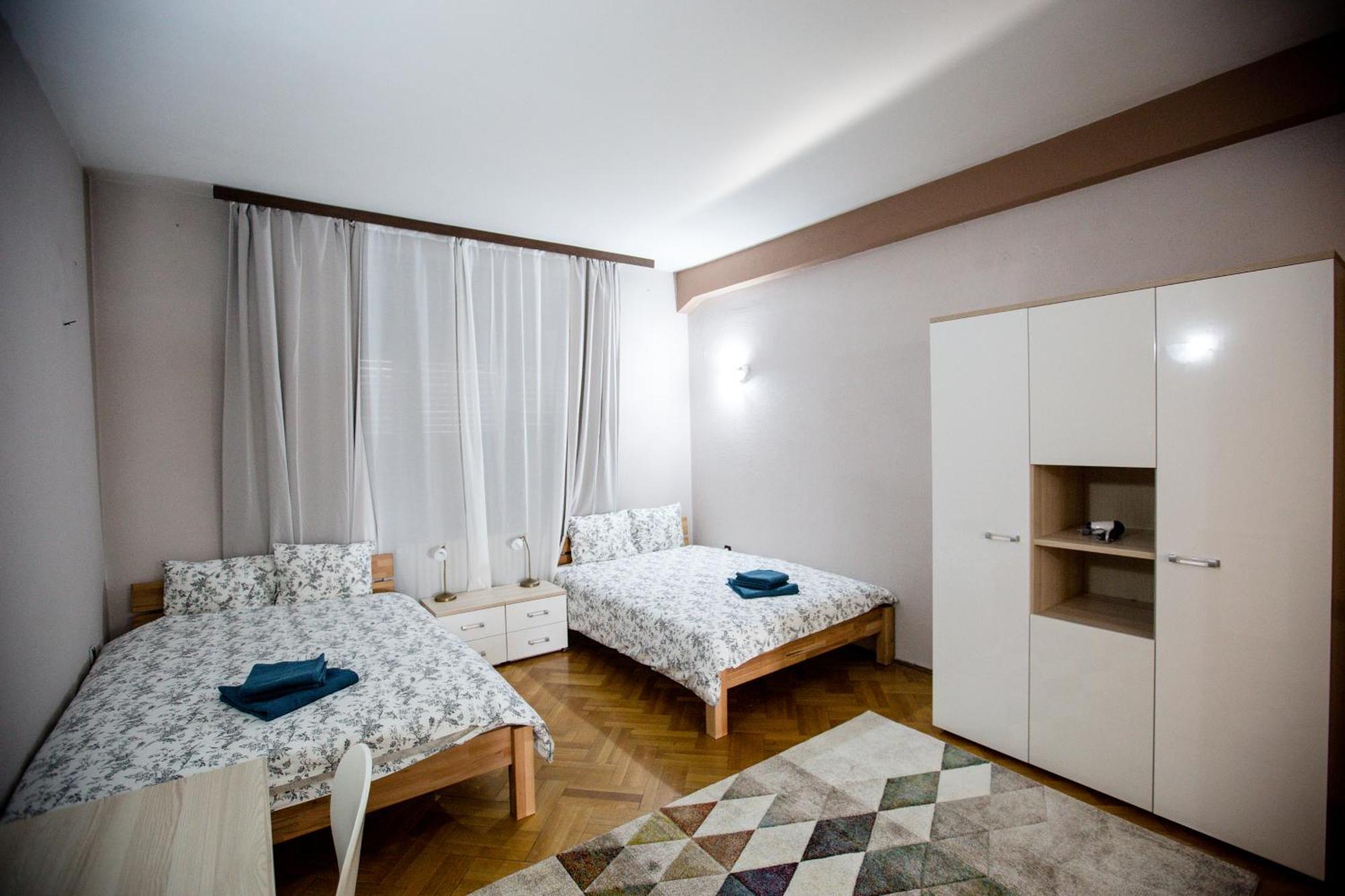 Spacious City View Apartment With Balcony Бухарест Экстерьер фото